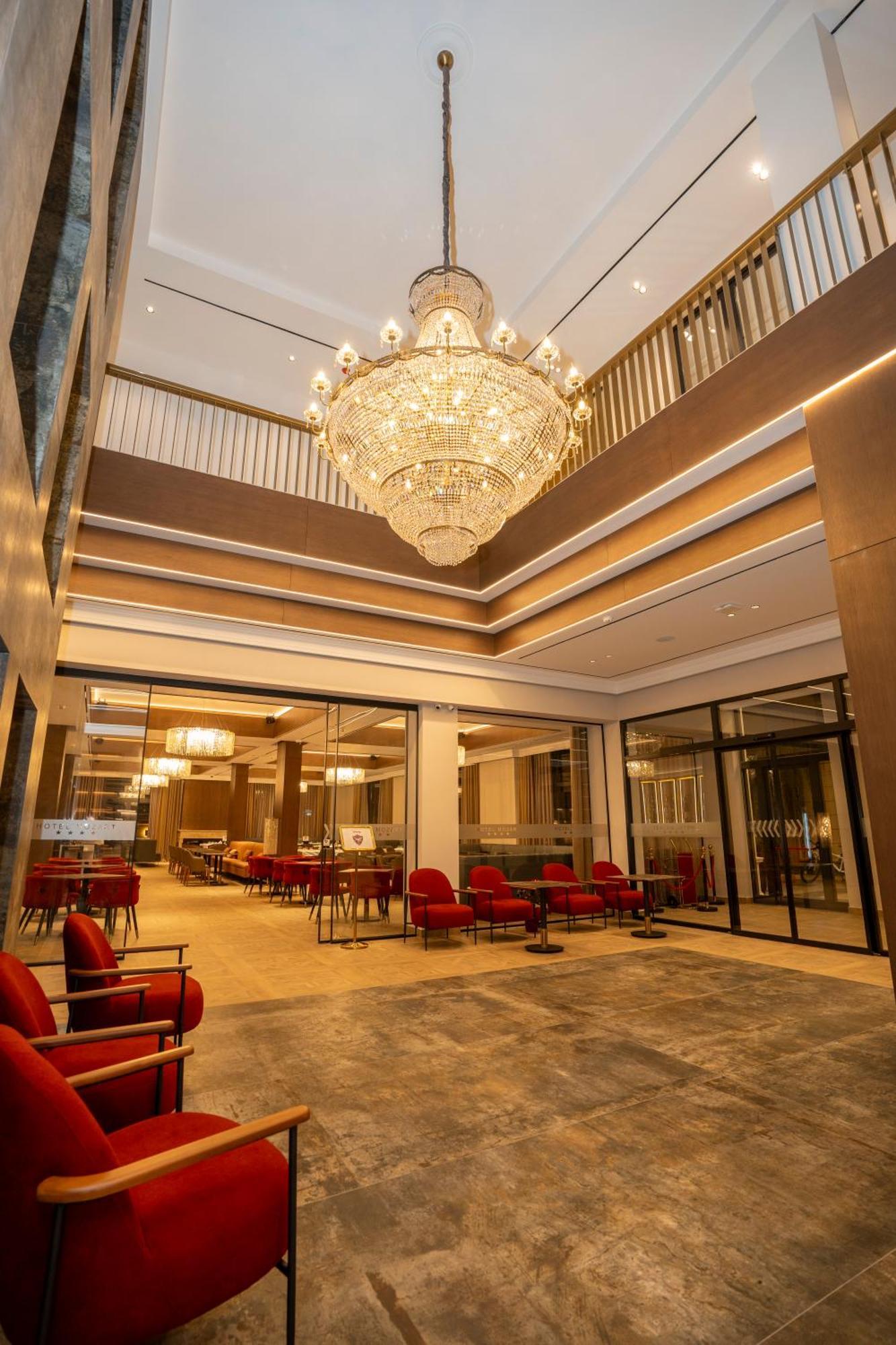 Hotel Mozart Shkodër Dış mekan fotoğraf